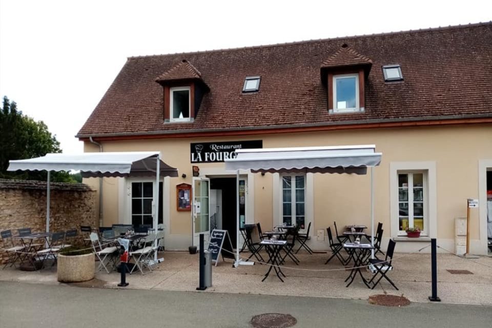 Vue du restaurant La Fourg’Ette à Fourges