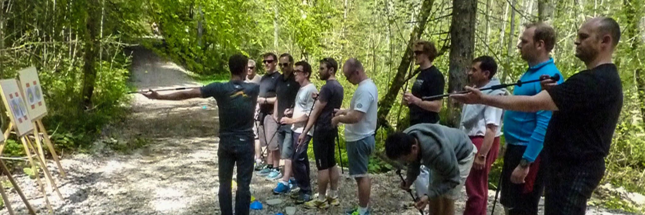Moniteur de kayak breafing team building